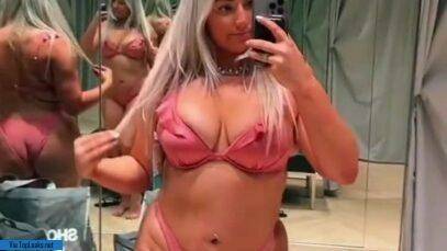 Bbw Swimsuit Selfie on leaks.pics