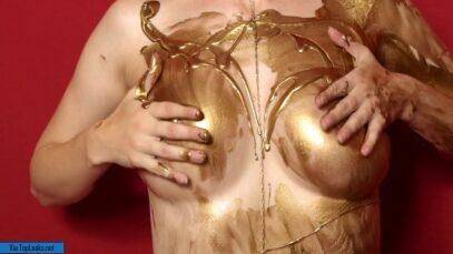 Lauren Summer Nude Patreon Gold Body Paint Video  on leaks.pics