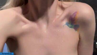 I feel so dirty for doing this in the gym shower 🙈💕 [gif] on leaks.pics