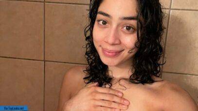 Alluringliyah Youtube Nude Influencer Onlyfans  on leaks.pics