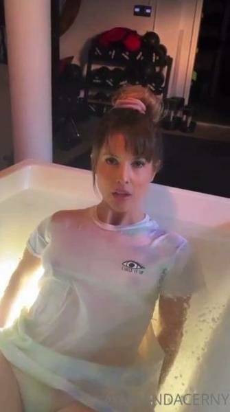 Amanda Cerny Nipple Wet T-Shirt  Video  on leaks.pics
