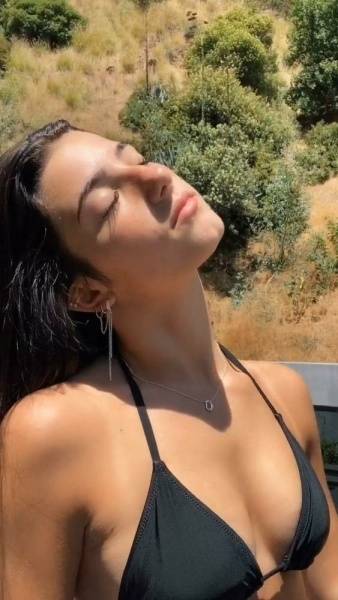 Charli D 19Amelio Sexy Bikini Outdoor Dance Video  - Usa on leaks.pics