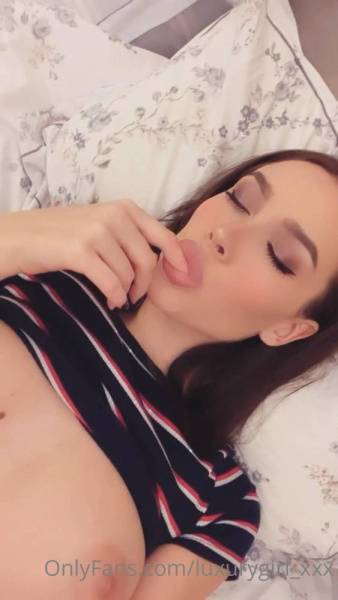 Luxury Girl Nude Masturbation Selfie OnlyFans Video Leaked - Russia on leaks.pics
