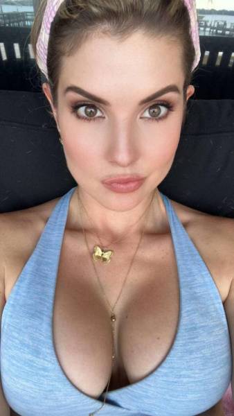 Amanda Cerny Sexy Boobs Cleavage Onlyfans Set Leaked - Usa on leaks.pics