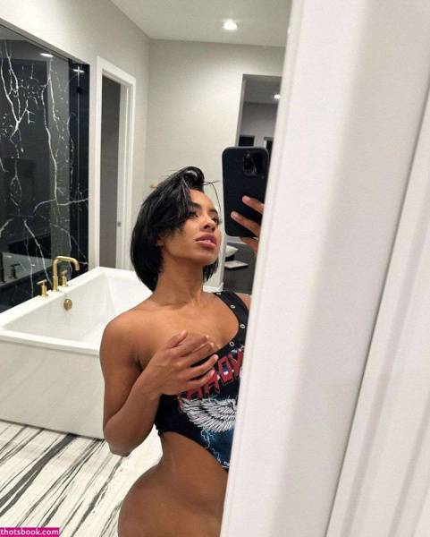 Qimmah Russo OnlyFans Photos #12 on leaks.pics