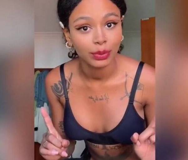 18yo bitch latina nudes videos on leaks.pics