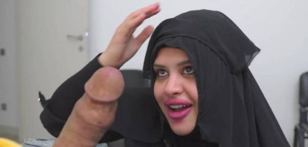 This Muslim woman is SHOCKED !!! I take out my cock in Hospital waiting room. on leaks.pics