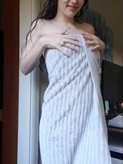 McKatenz Nude Onlyfans Lotion Rub Porn Leaked Video on leaks.pics