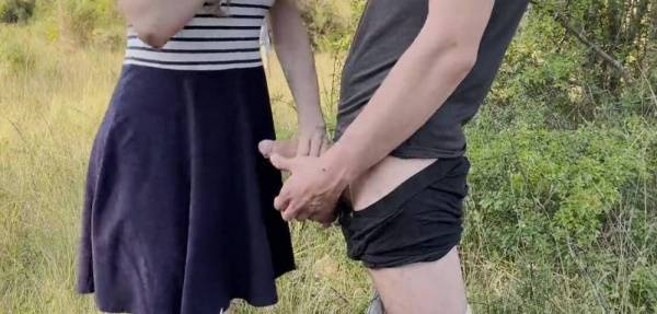 Public dick flash in front of the couple of hikers. She helped me cum while he was on the phone on leaks.pics
