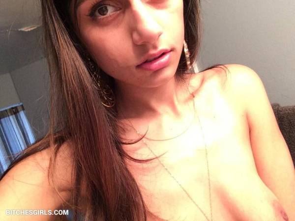 Mia Khalifa Nude Celeb - Mia Twitch Leaked Naked Pics on leaks.pics