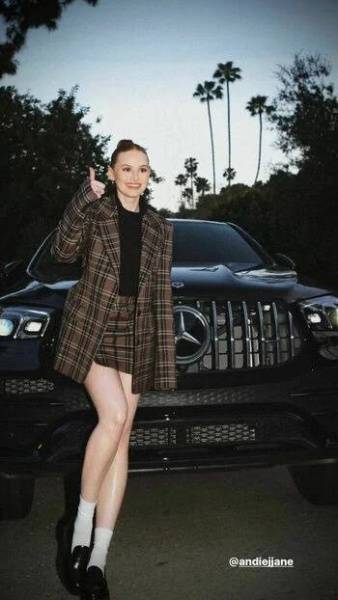 Madelaine Petsch / madelame Nude on leaks.pics