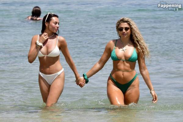 Antigoni Buxton & Paige Thorne Show Off Their Sexy Bikini Bodies (34 Photos) - Greece on leaks.pics