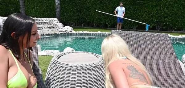 Hailey Rose - [OnlyFans.com] - [2022] - Big Boobie Poolside Threesome, Dan Dangler - 720p on leaks.pics
