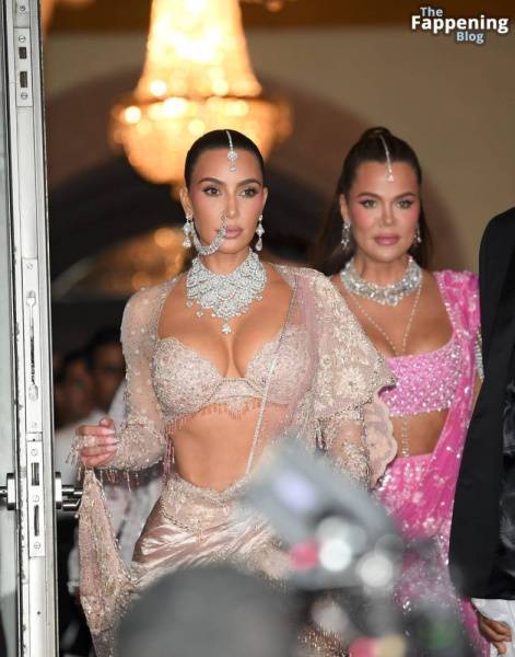 Kim Kardashian & Khloe Kardashian Look Sexy at Anant Ambani’s Wedding (22 Photos) on leaks.pics