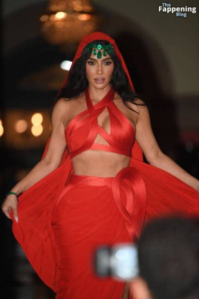 Kim Kardashian Stuns in a Red Dress in Mumbai (33 Photos) - India on leaks.pics