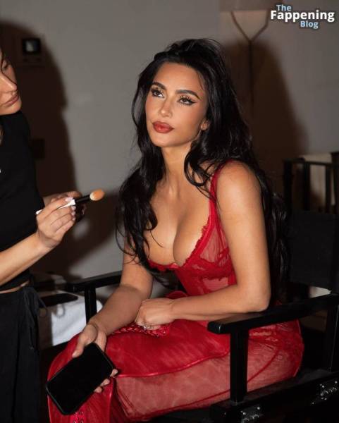 Kim Kardashian Sexy (8 New Photos) on leaks.pics